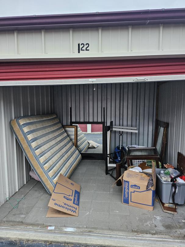 Storage Unit Auction in Belleville, IL at Gateway Storage Mall